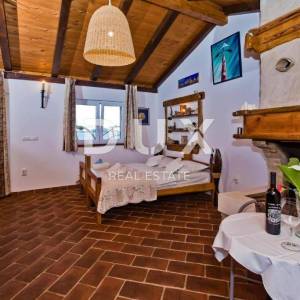 OTOK HVAR - Vila u gradu Hvaru prvi red do mora
