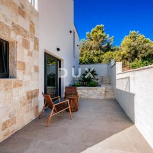 OTOK IŽ, MALI IŽ - Vila s bazenom i panoramskim pogledom na more
