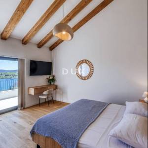 OTOK IŽ, MALI IŽ - Vila s bazenom i panoramskim pogledom na more
