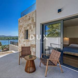 OTOK IŽ, MALI IŽ - Vila s bazenom i panoramskim pogledom na more