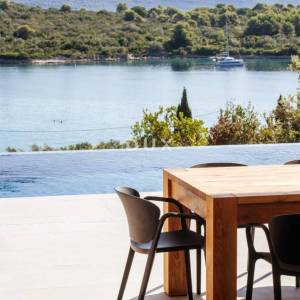 OTOK IŽ, MALI IŽ - Vila s bazenom i panoramskim pogledom na more