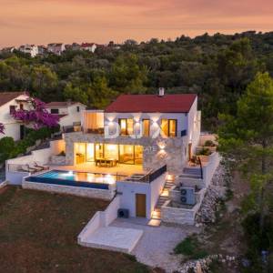 OTOK IŽ, MALI IŽ - Vila s bazenom i panoramskim pogledom na more