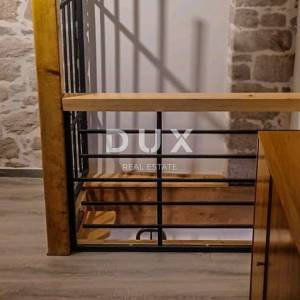 OTOK IŽ, VELI IŽ- Renovirana kuća 70m od mora!