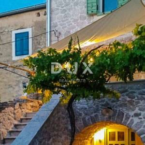 OTOK IŽ, VELI IŽ- Renovirana kuća 70m od mora!