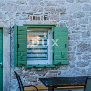 OTOK IŽ, VELI IŽ- Renovirana kuća 70m od mora!