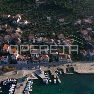 Otok Kaprije, građevinsko zemljište, 636 m2
