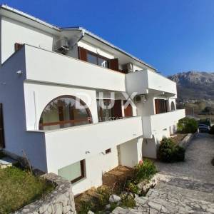 OTOK KRK, BAŠKA - 1S+DB Apartman u prizemlju, pogled na zelenilo