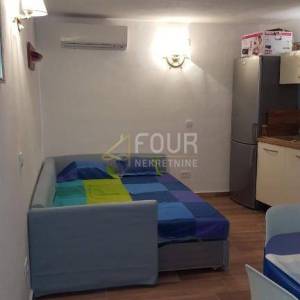 Otok Krk, Baška, adaptirana kamena kuća 70m od mora