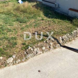 OTOK KRK, BAŠKA, DRAGA BAŠĆANSKA - građevinsko zemljište 651 m2 za stambenu zgradu - stanove / apartmane / obiteljsku kuću / vi...
