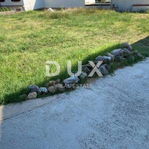OTOK KRK, BAŠKA, DRAGA BAŠĆANSKA - građevinsko zemljište 651 m2 za stambenu zgradu - stanove / apartmane / obiteljsku kuću / vi...