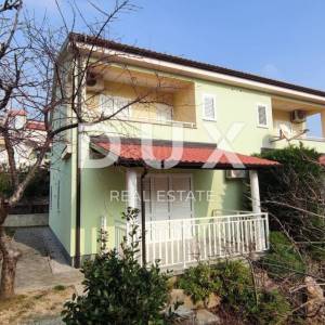 OTOK KRK, BAŠKA - dvojna kuća sa dva apartmana