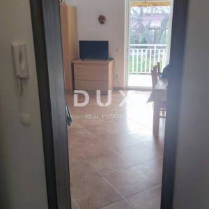 OTOK KRK, BAŠKA - dvojna kuća sa dva apartmana