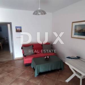 OTOK KRK, BAŠKA - dvojna kuća sa dva apartmana