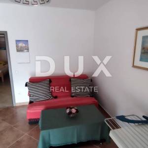 OTOK KRK, BAŠKA - dvojna kuća sa dva apartmana
