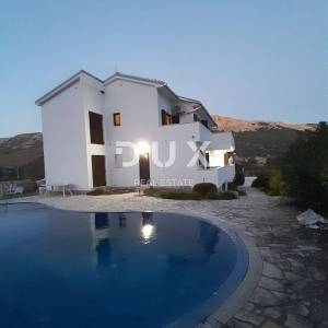 OTOK KRK, BAŠKA - Dvosobni apartman s pogledom na more i bazenom