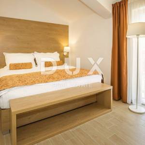 OTOK KRK, BAŠKA - ekskluzivna villa sa 7 apartmana i bazenom! PRILIKA!!!