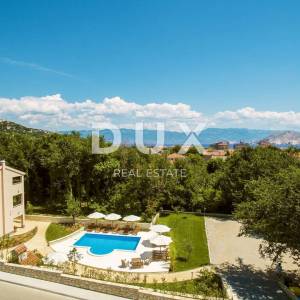 OTOK KRK, BAŠKA - ekskluzivna villa sa 7 apartmana i bazenom! PRILIKA!!!