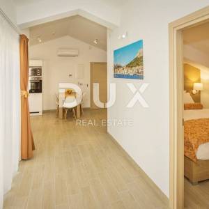 OTOK KRK, BAŠKA - ekskluzivna villa sa 7 apartmana i bazenom! PRILIKA!!!