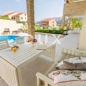 OTOK KRK, BAŠKA - ekskluzivna villa s bazenom - novogradnja na odličnoj lokaciji! PRILIKA!!!