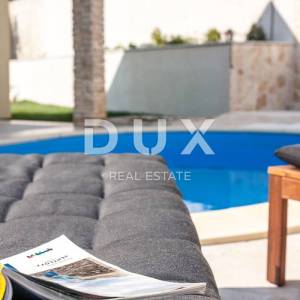 OTOK KRK, BAŠKA - ekskluzivna villa s bazenom - novogradnja na odličnoj lokaciji! PRILIKA!!!