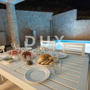 OTOK KRK, BAŠKA - ekskluzivna villa s bazenom - novogradnja na odličnoj lokaciji! PRILIKA!!!