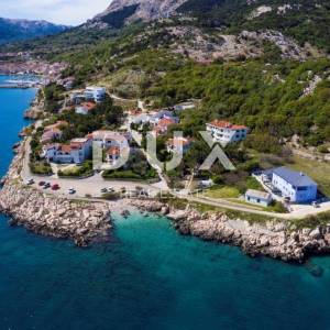 OTOK KRK, BAŠKA - Kuća na elitnoj lokaciji 1. red do mora!