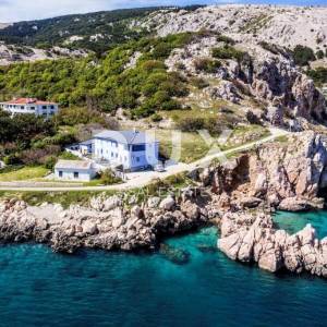 OTOK KRK, BAŠKA - Kuća na elitnoj lokaciji 1. red do mora!