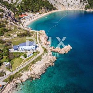 OTOK KRK, BAŠKA - Kuća na elitnoj lokaciji 1. red do mora!