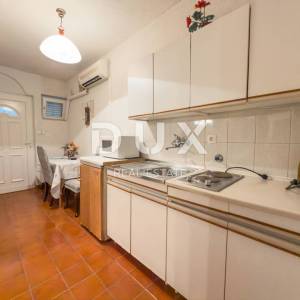 OTOK KRK, BAŠKA - Kuća s 5 apartmana i velikom okućnicom