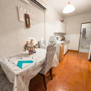 OTOK KRK, BAŠKA - Kuća s 5 apartmana i velikom okućnicom