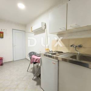OTOK KRK, BAŠKA - Kuća s 5 apartmana i velikom okućnicom