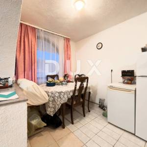 OTOK KRK, BAŠKA - Kuća s 5 apartmana i velikom okućnicom