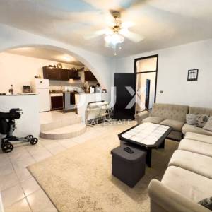 OTOK KRK, BAŠKA - Kuća s 5 apartmana i velikom okućnicom