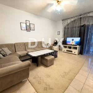 OTOK KRK, BAŠKA - Kuća s 5 apartmana i velikom okućnicom