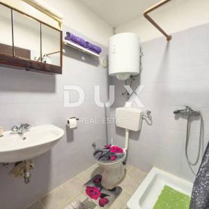 OTOK KRK, BAŠKA - Kuća s 5 apartmana i velikom okućnicom