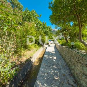 OTOK KRK, BAŠKA - Kuća s 5 apartmana i velikom okućnicom