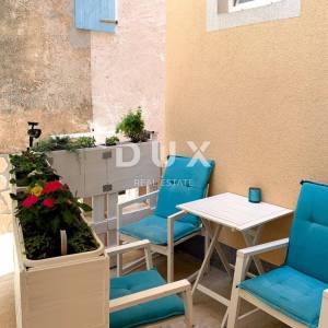 OTOK KRK, BAŠKA - Kuća sa 2 apartmana 80 m od mora + parking
