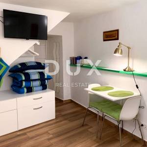 OTOK KRK, BAŠKA - Kuća sa 2 apartmana 80 m od mora + parking
