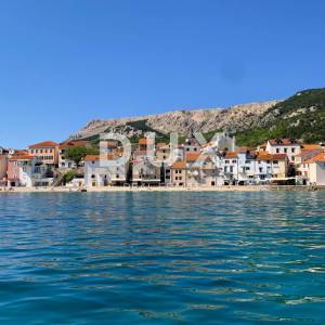 OTOK KRK, BAŠKA - Kuća sa 2 apartmana 80 m od mora + parking