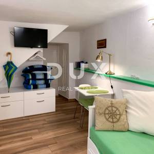 OTOK KRK, BAŠKA - Kuća sa 2 apartmana 80 m od mora + parking