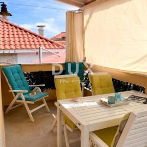 OTOK KRK, BAŠKA - Kuća sa 2 apartmana 80 m od mora + parking