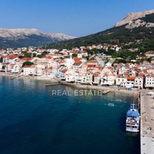 OTOK KRK, BAŠKA - Kuća sa 2 apartmana 80 m od mora + parking