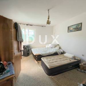 OTOK KRK, BAŠKA - Kuća za adaptaciju 20m od mora, PRILIKA!