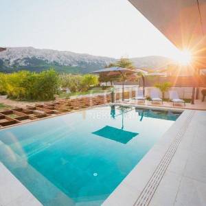 Otok Krk, Baška, luksuzna vila s inifinity bazenom