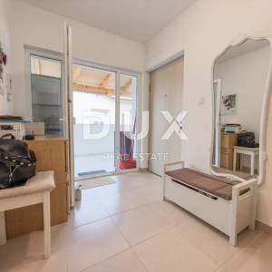 OTOK KRK, BAŠKA - Moderan i prostran stan u širem centru