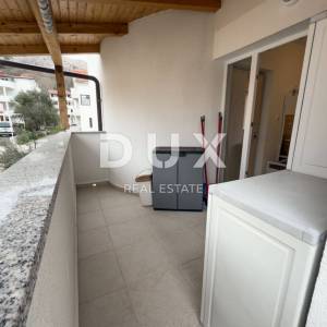 OTOK KRK, BAŠKA - Moderan i prostran stan u širem centru