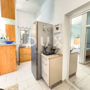OTOK KRK, BAŠKA - Moderni apartman prvi red do mora!