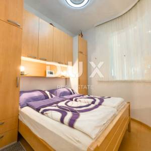 OTOK KRK, BAŠKA - Moderni apartman prvi red do mora!
