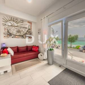 OTOK KRK, BAŠKA - Moderni apartman prvi red do mora!
