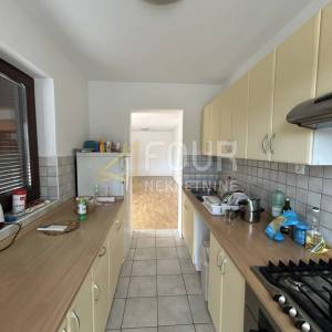 Otok Krk, Baška - okolica, 108.28m2, 3s+db, bazen na korištenje